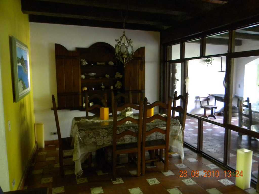 Casa amarilla