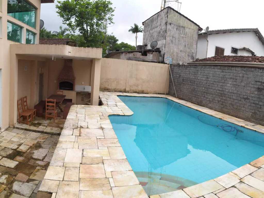 Casa piscina e churrasqueira 320 m2 praia da enseada guaruja