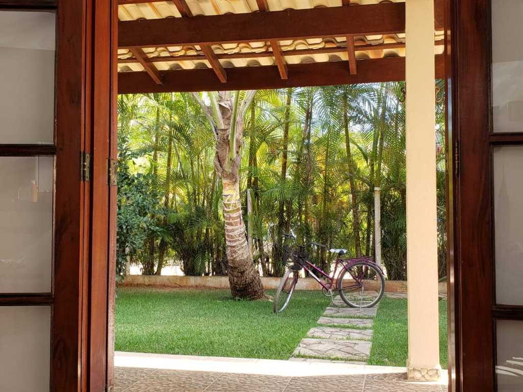 Linda casa em condomínio Praia Itamambuca a 300 metros da praia