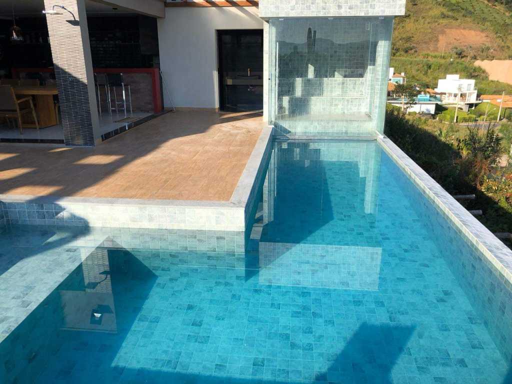 Casa Super Luxo em Escarpas do Lago com excelente vista.