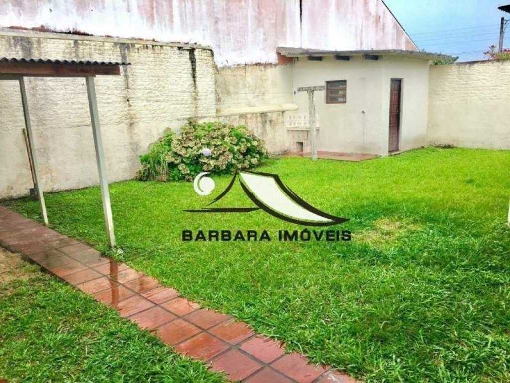 CASA COM 3 DORMITÓRIOS SENDO 2 SUÍTES