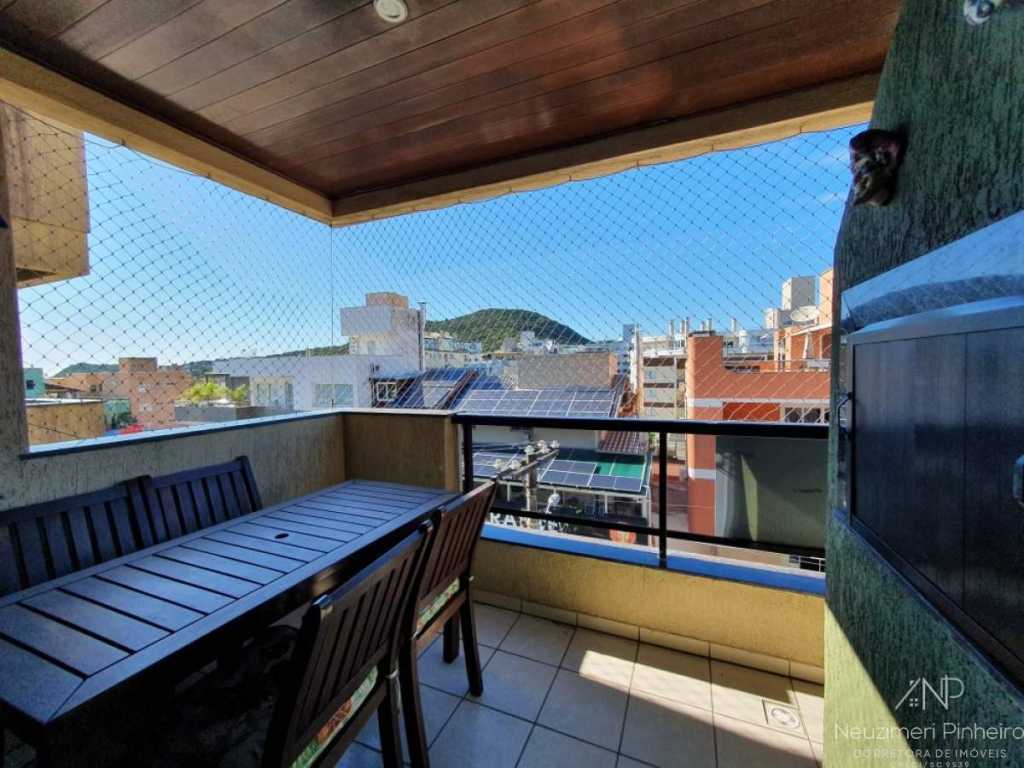 Apartamento de lateral, com vista para o mar, no Centro de Bombinhas - 158