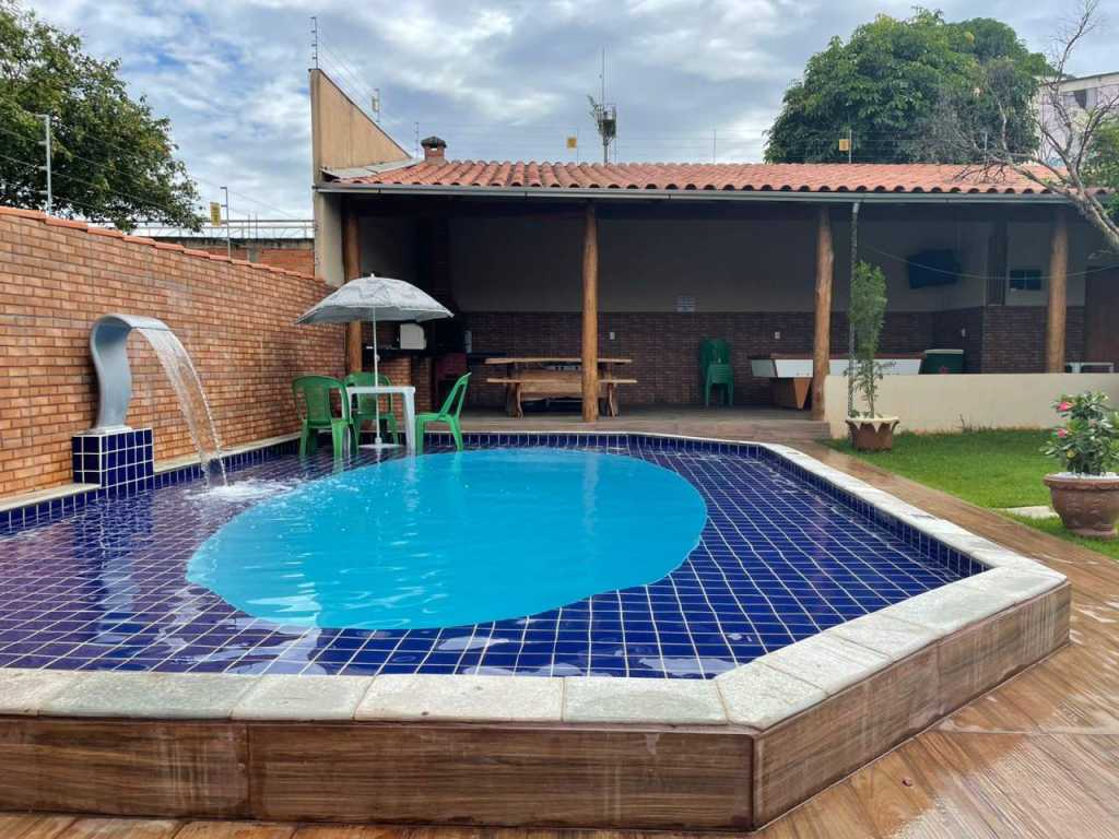 Casa com piscina aquecida