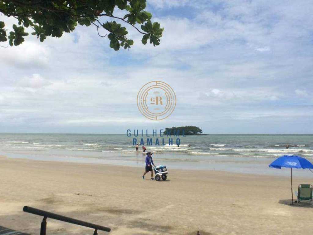 Temporada Ed. Riviera: 01 dormitório prédio frente mar em Balneário Camboriú