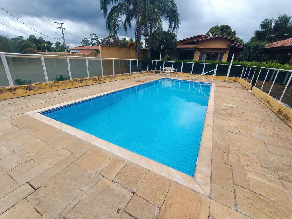 Chácara de Alto Padrão em Condomínio Exclusivo com Piscina Privativa - SIT0049