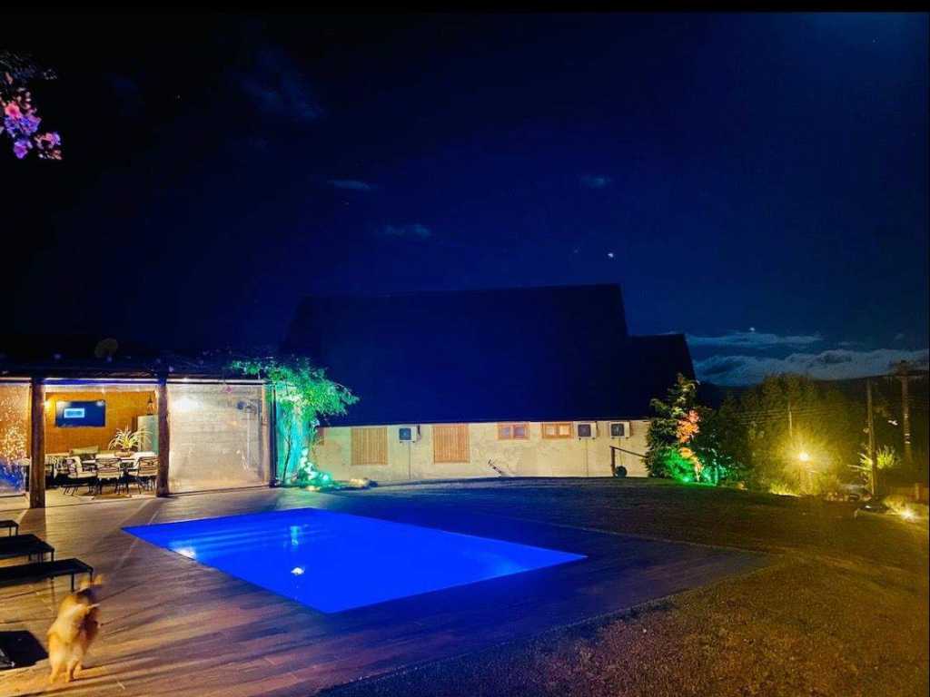 Casa em Condomínio c vista para Montanha e Piscina Aquecida.