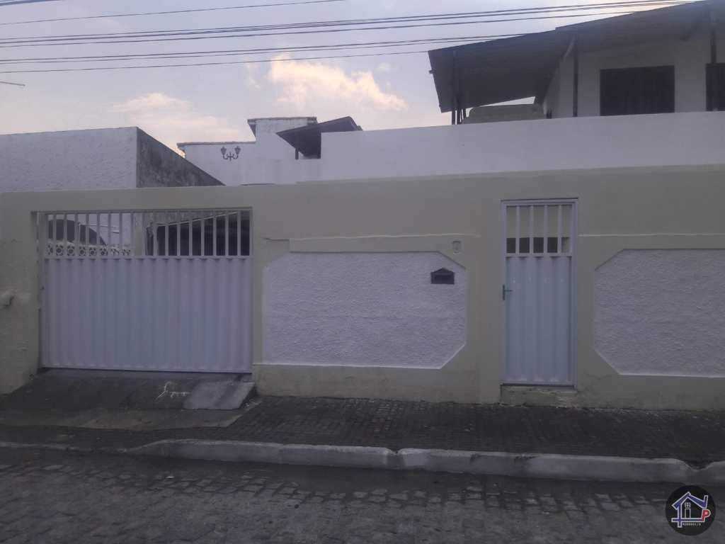 Casa com 3 dorms - Pertinho da Orla da Praia Grande - Com WIFI
