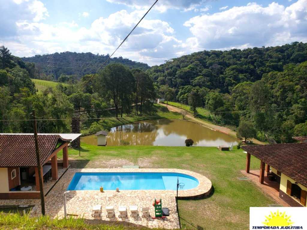 PISCINA EM ALVENÁRIA-SEDE ESTILO CASARÃO-LAGO-CAMPO DE FUTEBOL- SALÃO DE JOGOS -MESA AR-AERO HOCKEY