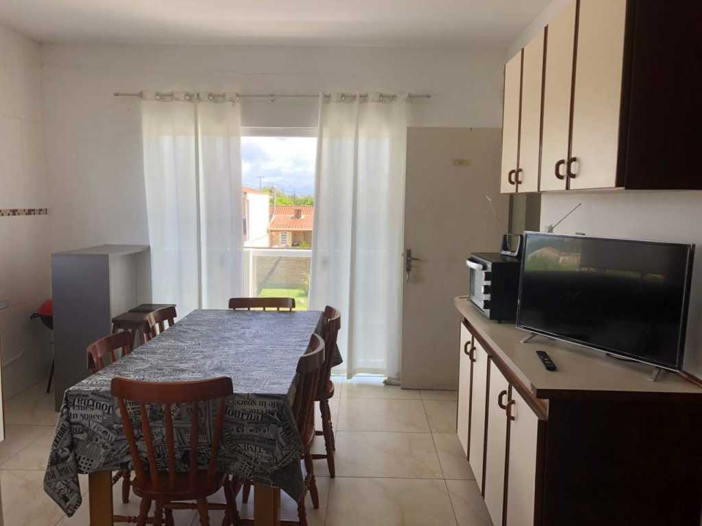 Apartamento na quadra e vista do mar, em Balneário de Coroados, Guaratuba, para locação de temporada