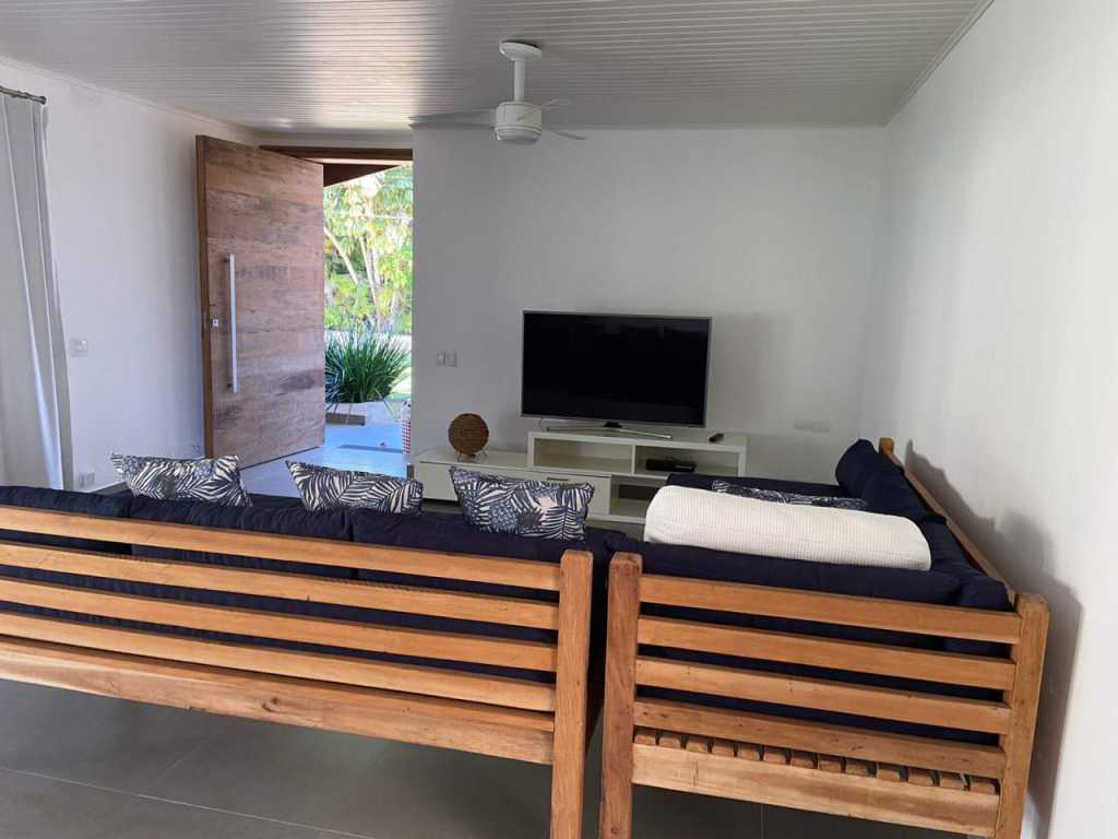 Linda casa na Praia Dura pertinho da praia!