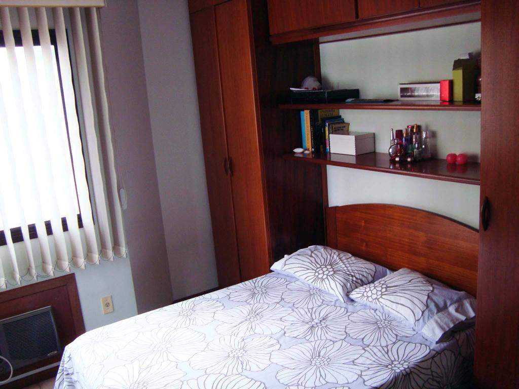 Apartamento central, 1 suite+ 2 quartos, churrasqueira na sacada,