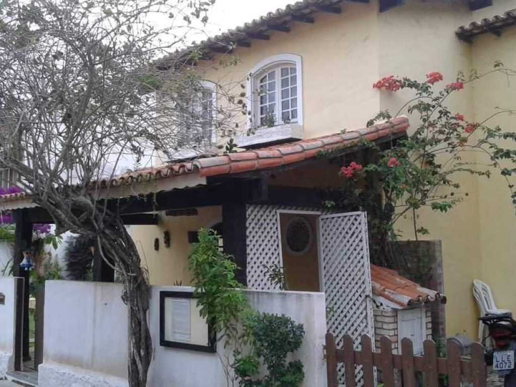 Casa de Condomínio com 3 dorms, Praia dos Anjos - Com piscina