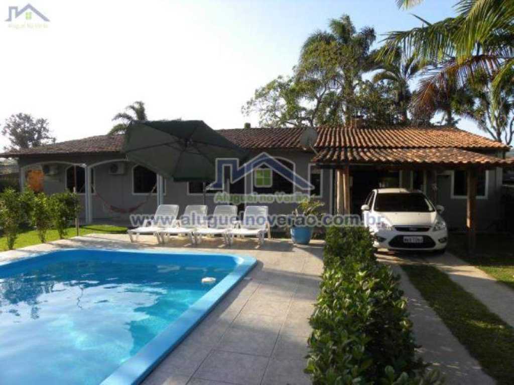 Beach Houses in Ponta das Canas, Summer Rent