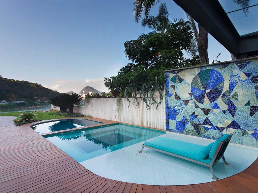 Rio006 - 4 bedroom villa overlooking the sea of Leblon