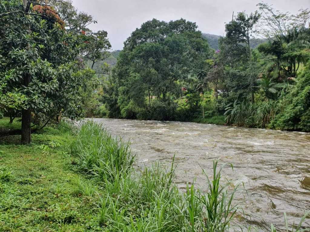 Casa aconchegante próximo a praça do lago