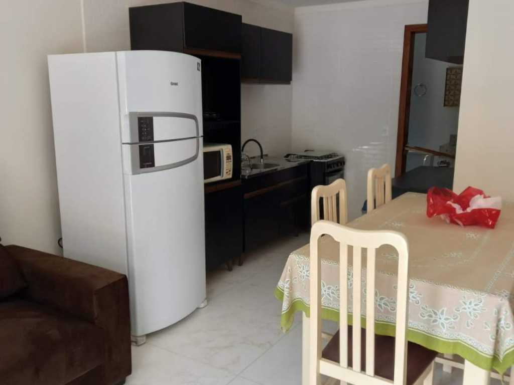 EXECENTE APARTAMENTO NA PRAIA EM BOMBINHAS