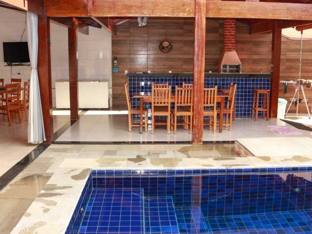 RESIDENCIA VIDAL CON PISCINA SUPERIOR