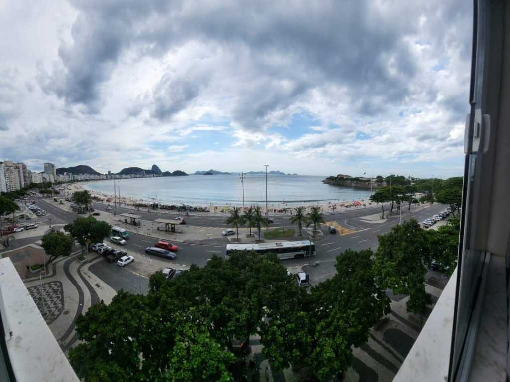 Alugo por temporada  lindo apartamento frente mar em Copacabana