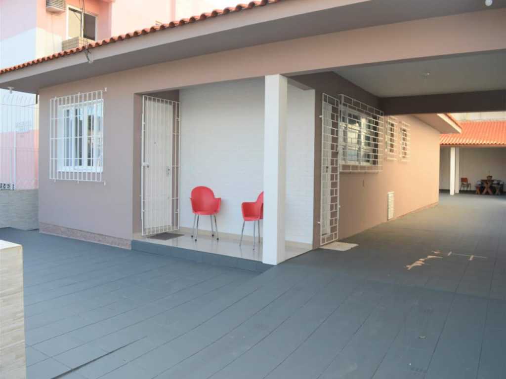 House for 15 people with barbecue in the center of Canasvieiras