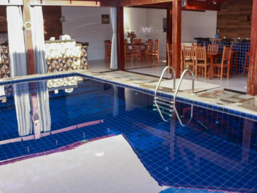 RESIDENCIA VIDAL CON PISCINA SUPERIOR