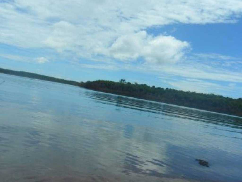 Condomínio para pesca no lago serra da mesa