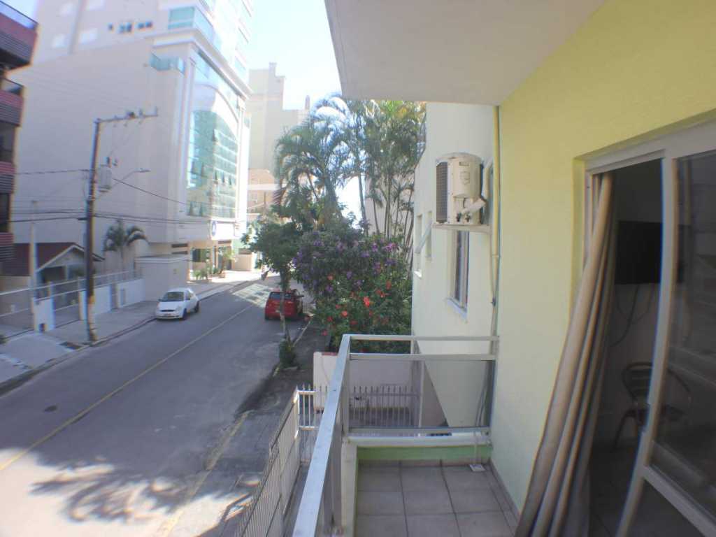 QUADRA SEA APARTMENT PRA SEASONAL RENTALS ON BEACH ITAPEMA SC