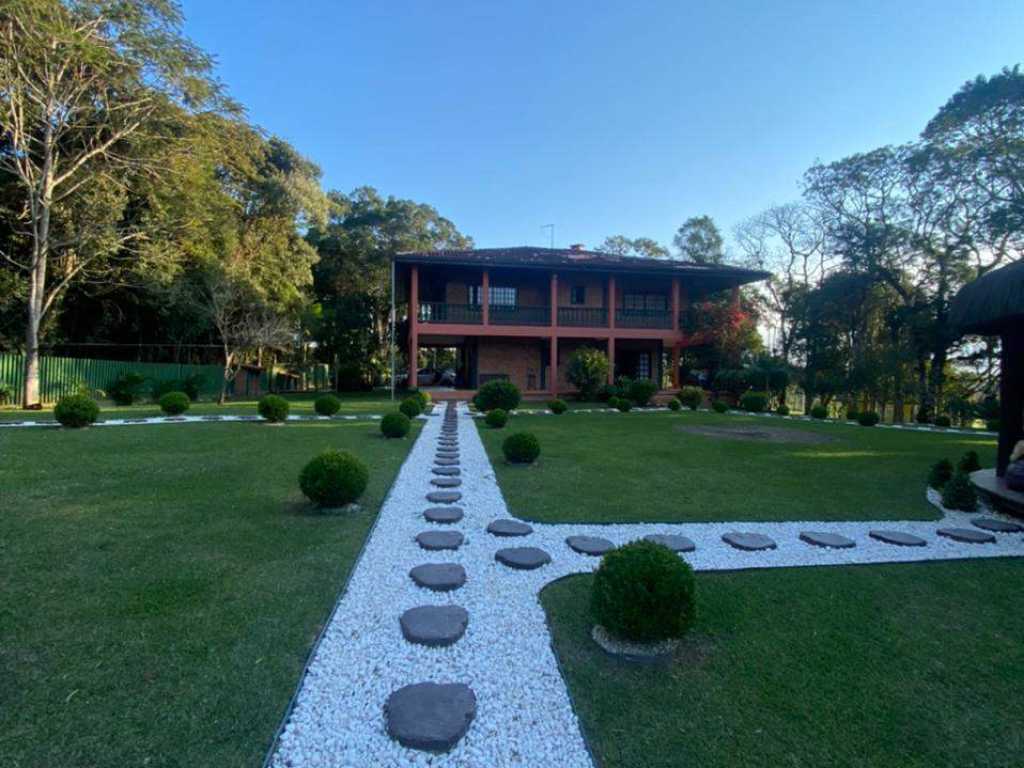 Casa de Campo próximo a Vinícola, vista para as montanhas, a minutos de Curitiba