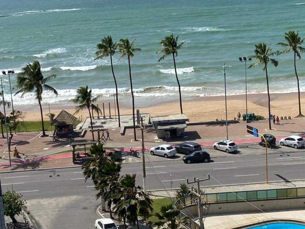 Quarto e sala meia quadra  da praia da Jatiuca