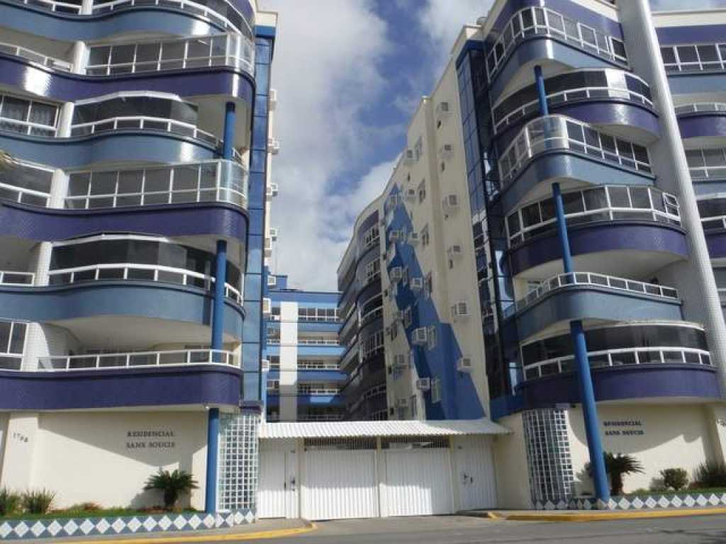 Apartamento frente para praia 4 quartos com ar - Centro