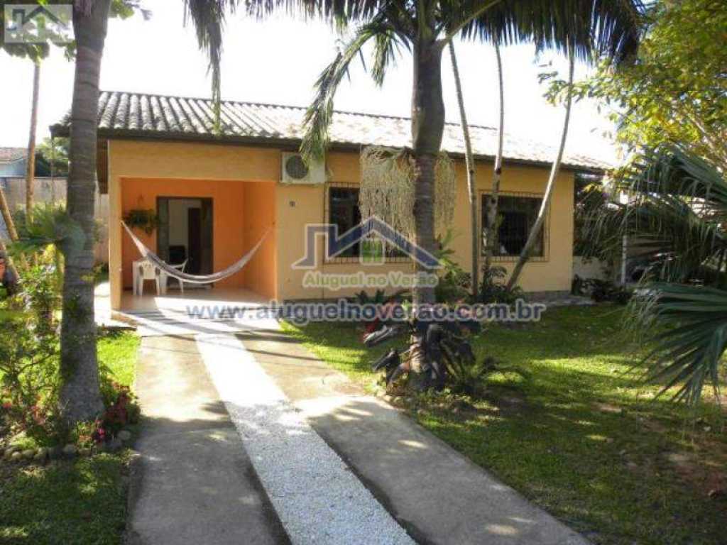 Beach Houses in Ponta das Canas, Summer Rent