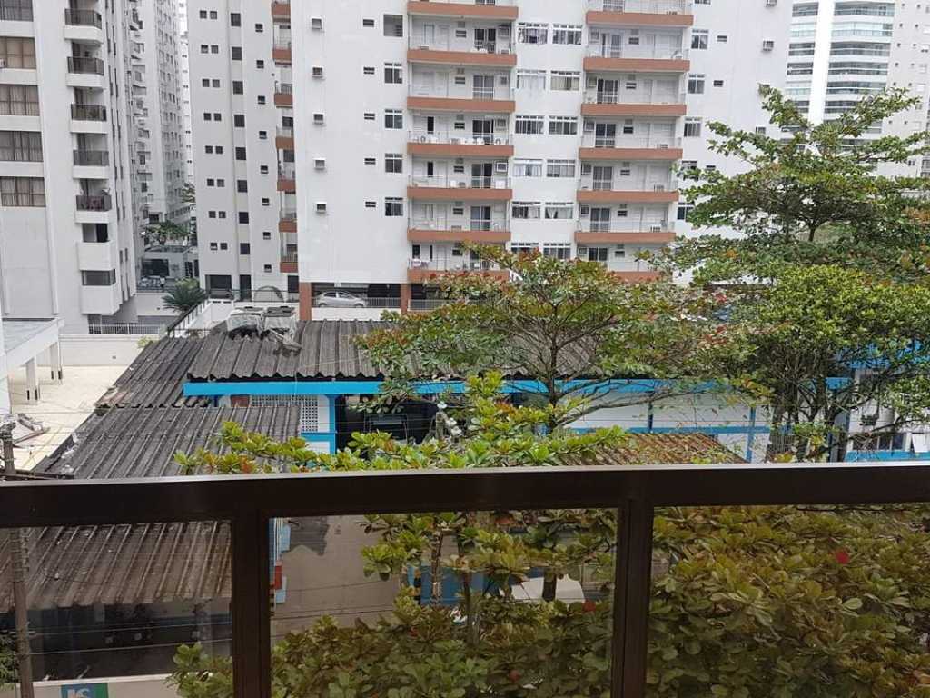 Excelente apartamento de vacaciones en Guarujá con 3 dormitorios