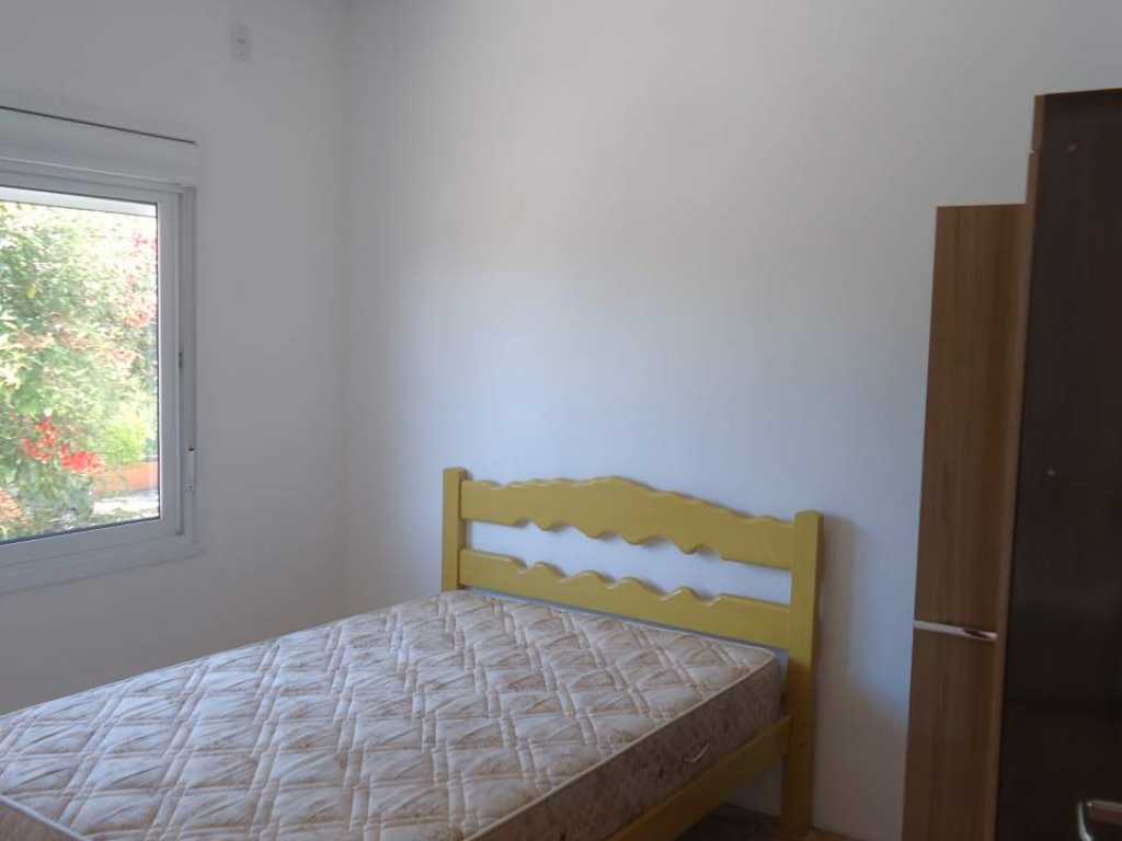 Apartamento constituído de 01 dormitório.