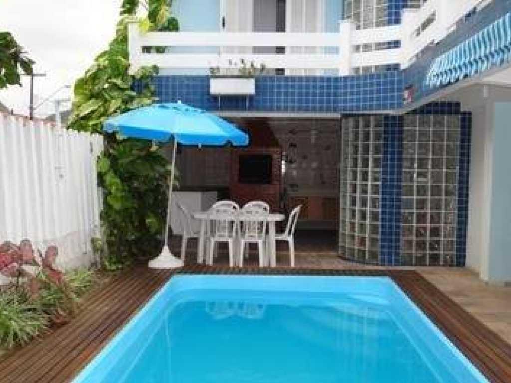 SOBRADO EM CAIOBÁ 04 QUARTOS COM PISCINA E AR CONDICIONADO