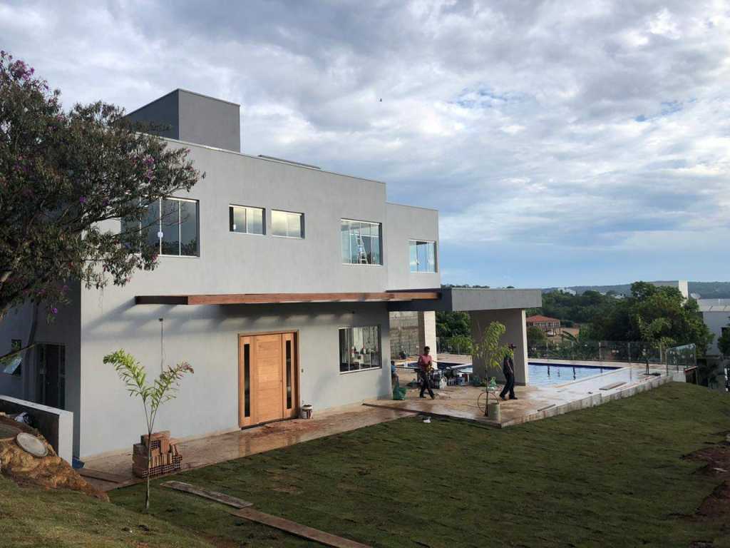 Casa de Frente para o Lago com 8 quartos e Hidromassagem