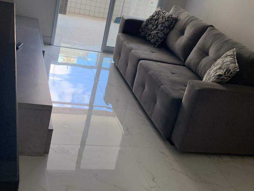 Apartamento 100 metros da praia com churrasqueira na sacada