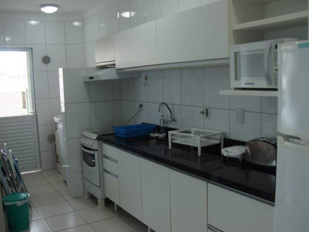 APTO 2 DORMITORIES - TWO GARAGES - WIFI - CENTRO DE BOMBINHAS BEACH