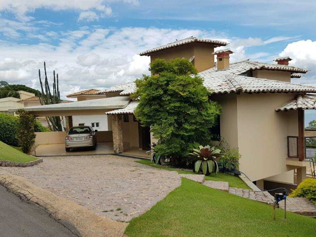 Ótima casa em cima das Marinas em Escarpas do Lago- Capitólio MG