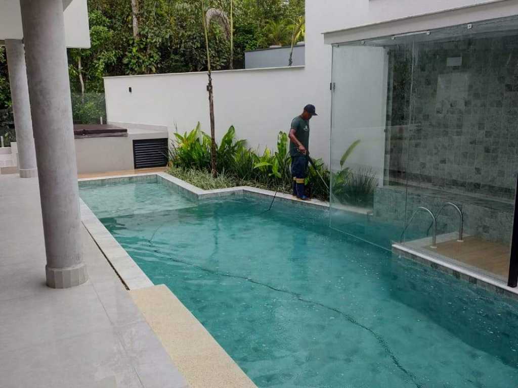 Casa Altíssimo Padrão em Riviera de São Lourenço