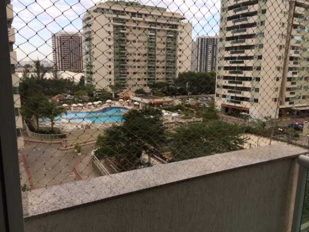 APARTAMENTO AO LADO DO RIO CENTRO E ROCK IN RIO