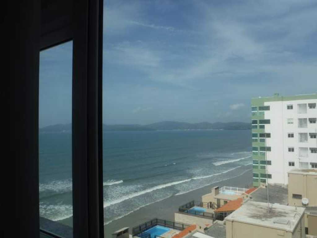 Apartamento com 4 quartos com vista para o mar - Meia Praia