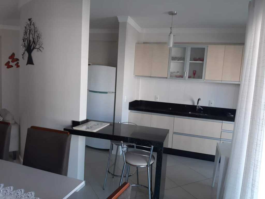 3 BEDROOM APARTMENT IN BOMBINHAS (BOMBAS BEACH) - COD 302 - 100 METERS FROM THE BEACH - FOR 10 PEOPLE - RESIDENTIAL JOEL RENT