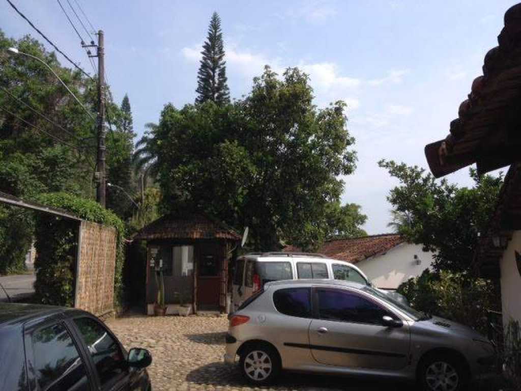 Alugo suítes em frente ao mar!!! Excelente Localização!!!