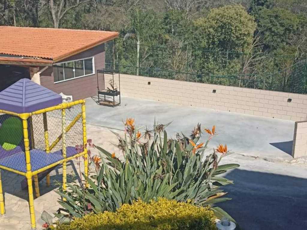 Promoção férias chácara com Piscina climatizada e tobogã