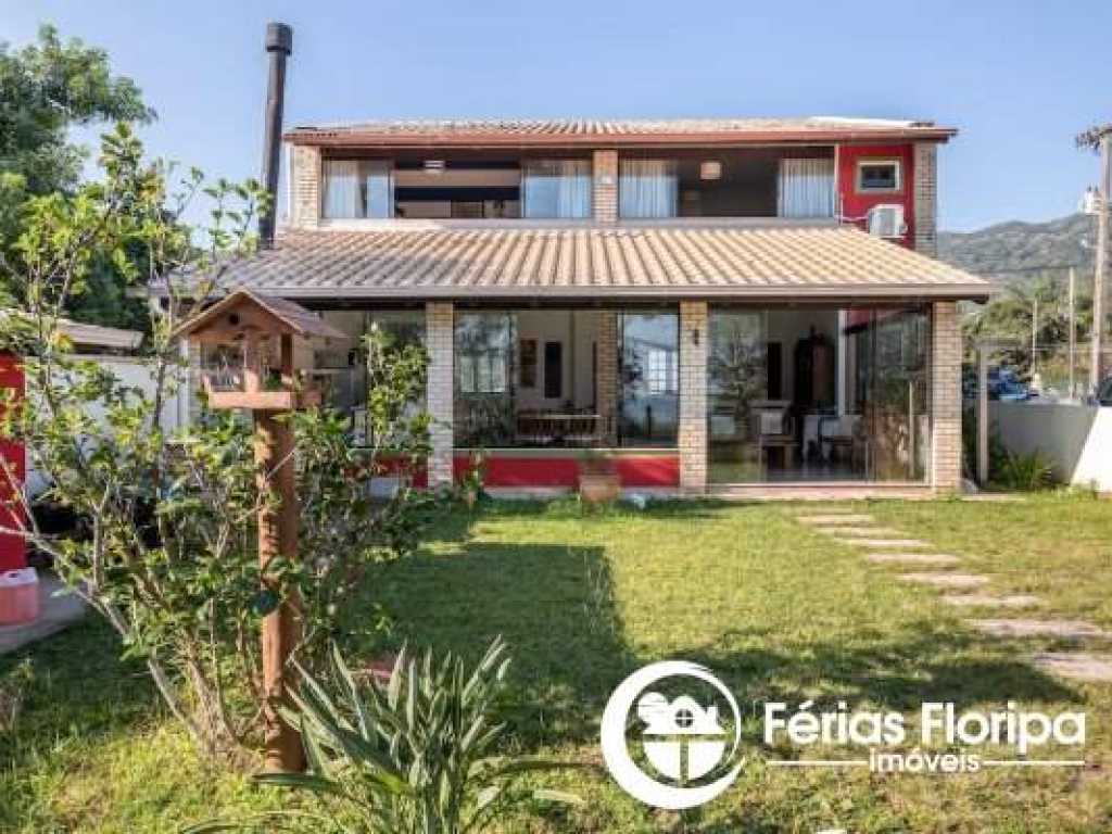 Linda Casa para temporada com acesso direto ao Mar - REF 430