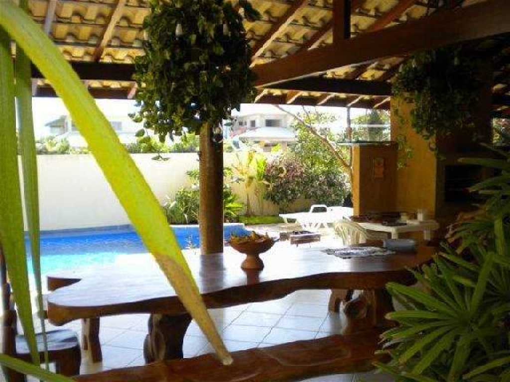 Venda e Temporada - Casa 5/4 suítes com ar split - Piscina - Espaço gourmet a 60 metros do mar - Guarajuba