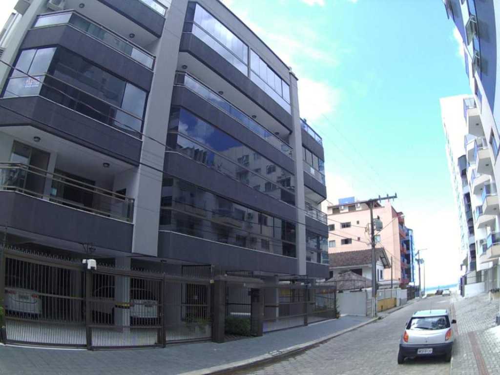 Apto Simples 03 Plazas, 02 Aire con 08 personas en QUADRA MAR - R $ 400,00