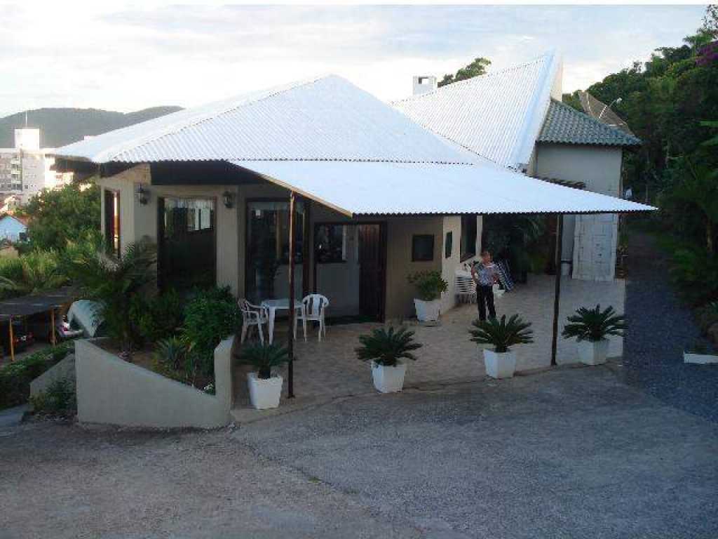 Beautiful Pousada in Bombinhas for Rent by Season