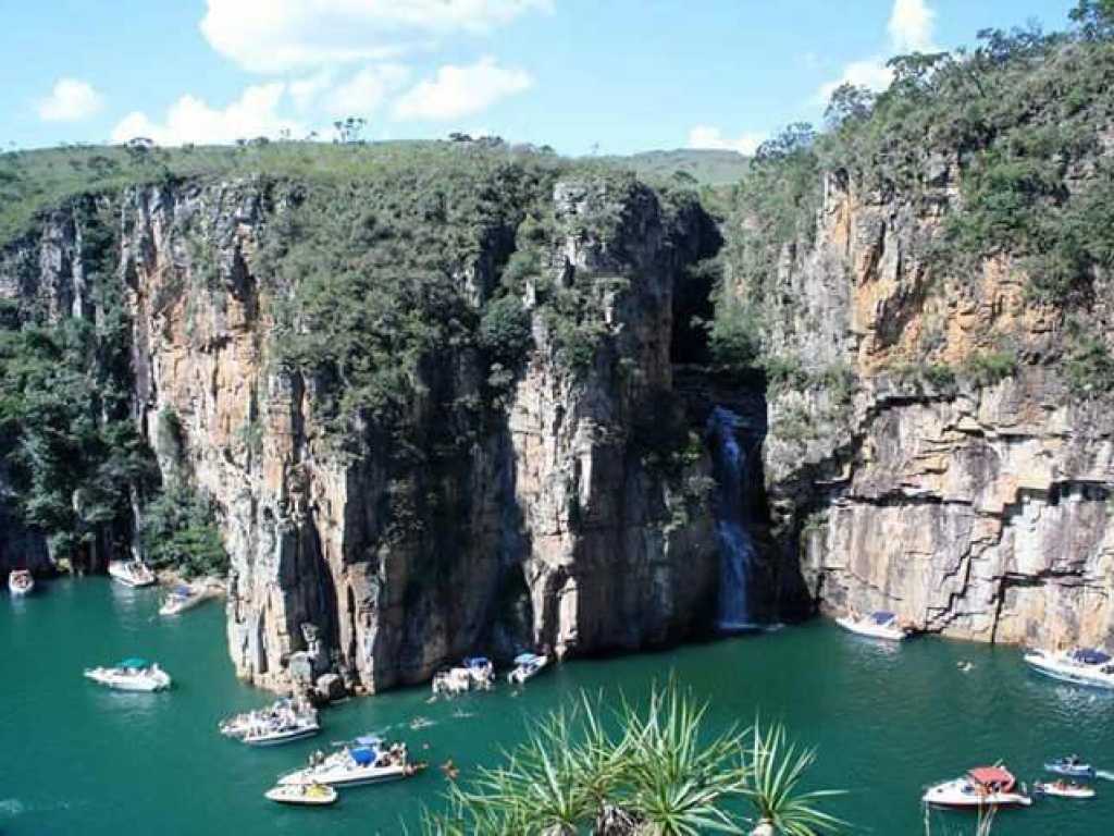 Somar Passeios Turísticos em Capitólio-MG. Venha conhecer toda a beleza do Lago de Furnas.