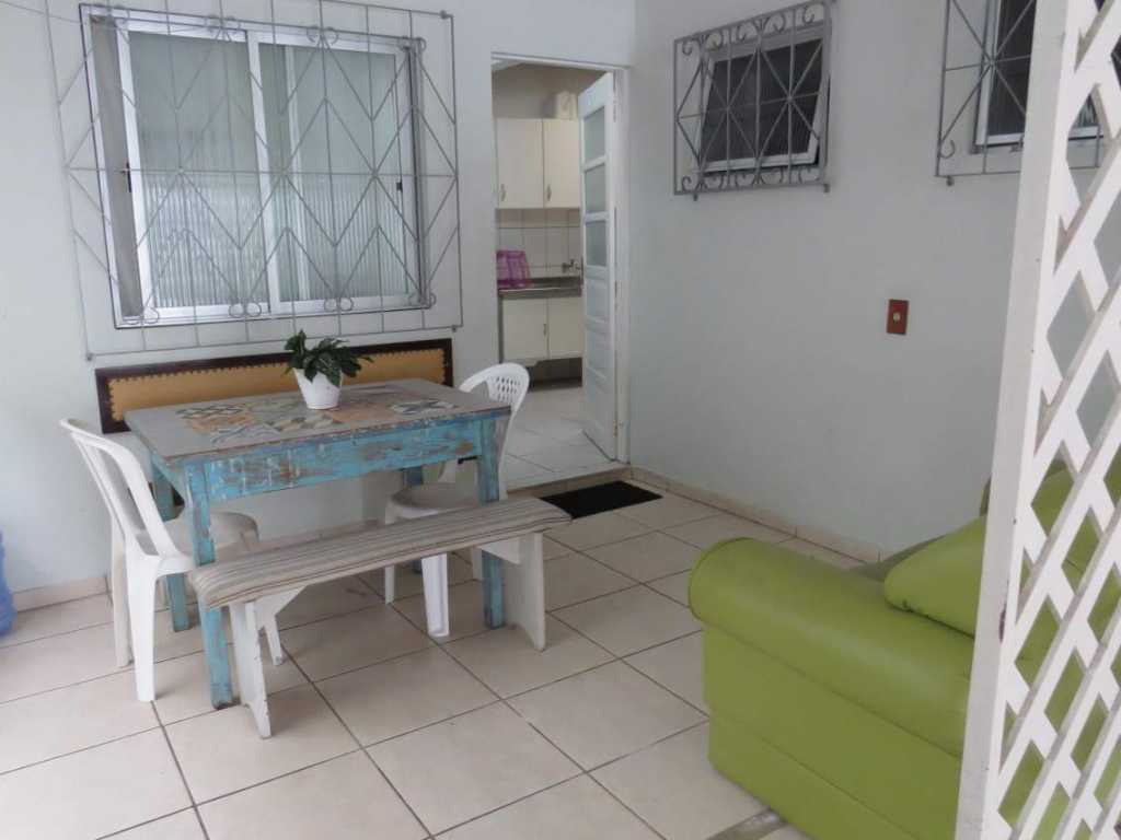 APARTAMENTO DE 2 DORMITORIOS PARA 6 PERSONAS. - COD 02 - CENTRO - BALN CAMBORIÚ