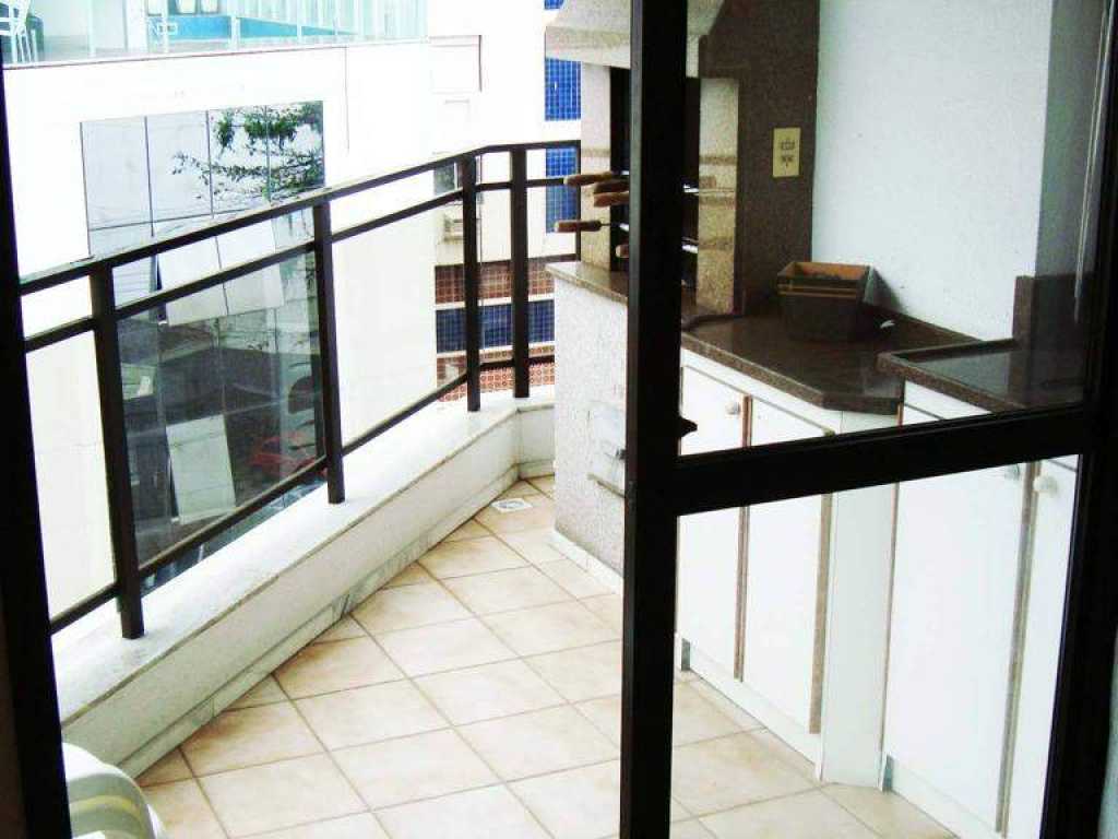 Apartamento central, 1 suite+ 2 quartos, churrasqueira na sacada,